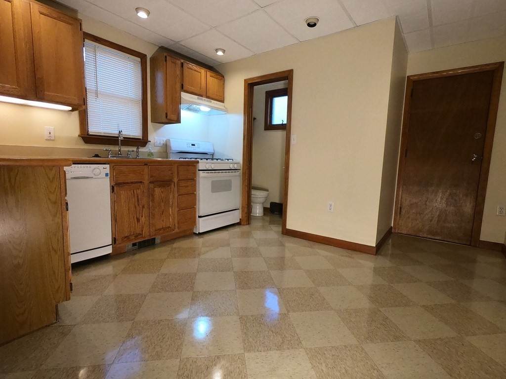 74 Hinckley - Photo 1