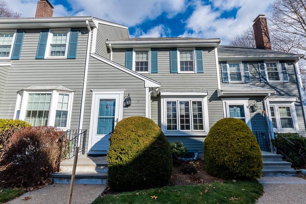 7 Washington Green - Photo 1
