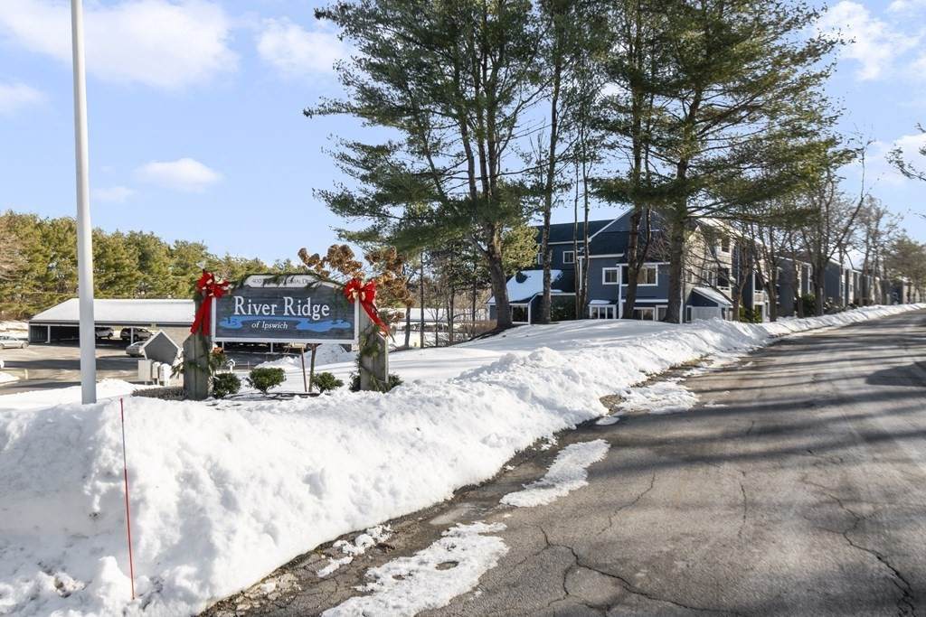 400 Colonial Drive - Photo 1