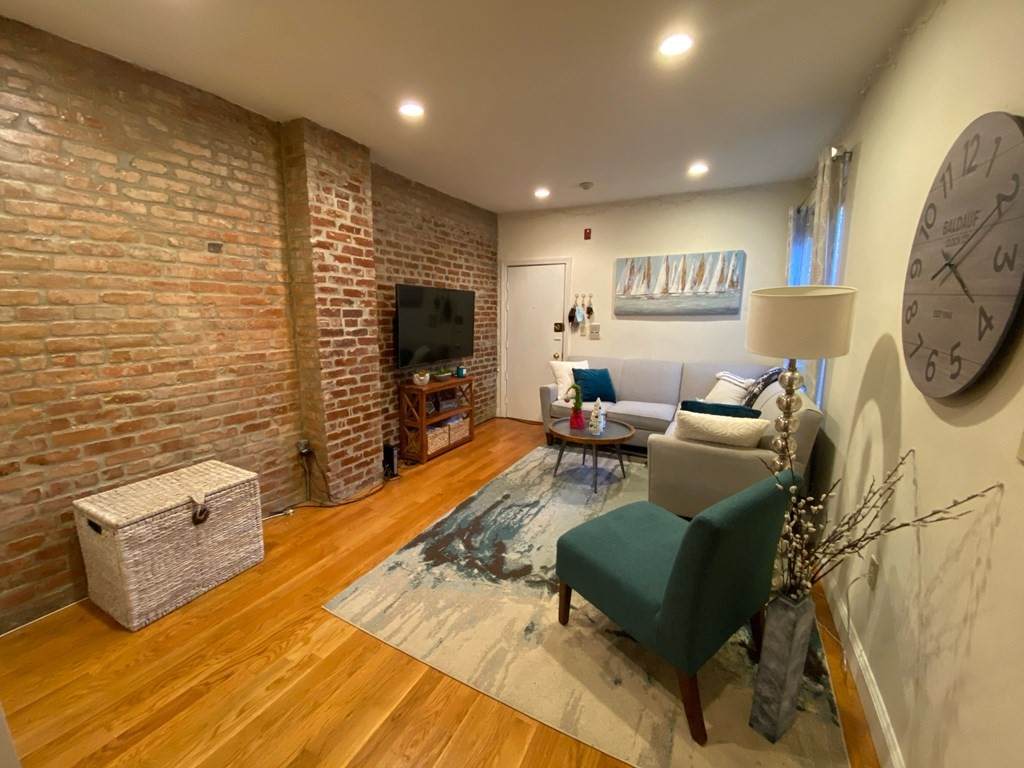 25 Clark - Photo 1