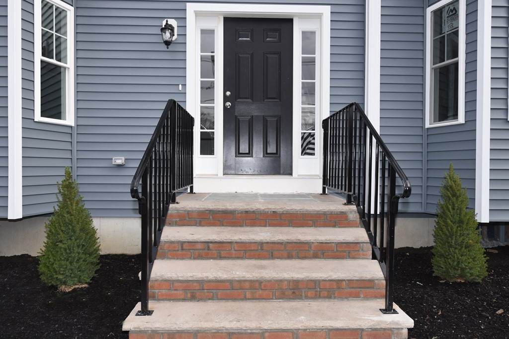 210 Washington - Photo 1