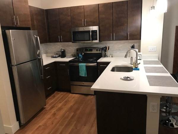 446 Cambridge - Photo 1