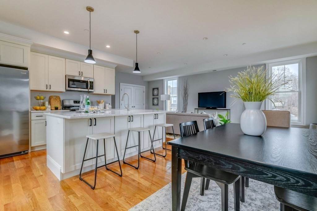 5082 Washington Street - Photo 1