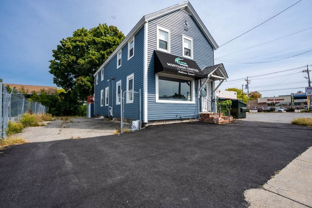 206 S Broadway - Photo 1