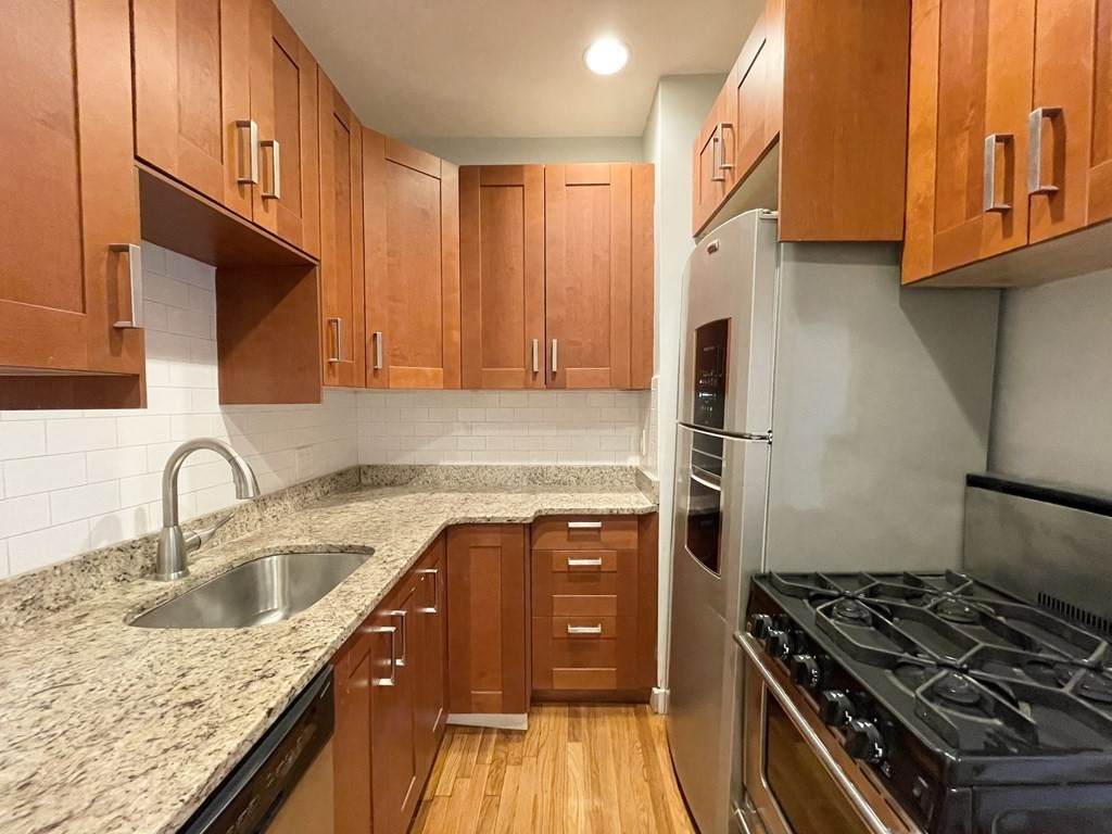 67 Joy St - Photo 1