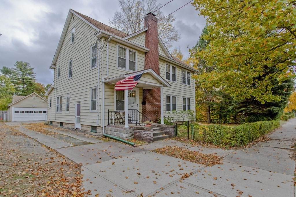 819 Saint James Ave - Photo 1
