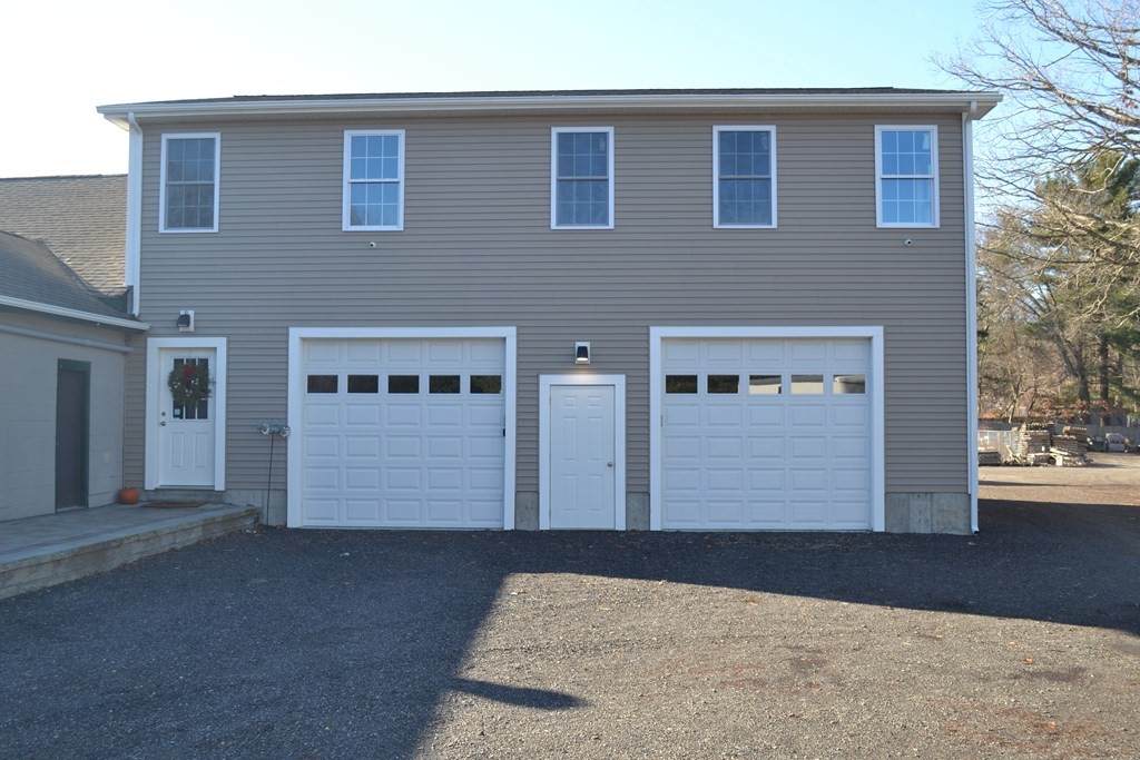 462 Winthrop Street - Photo 1