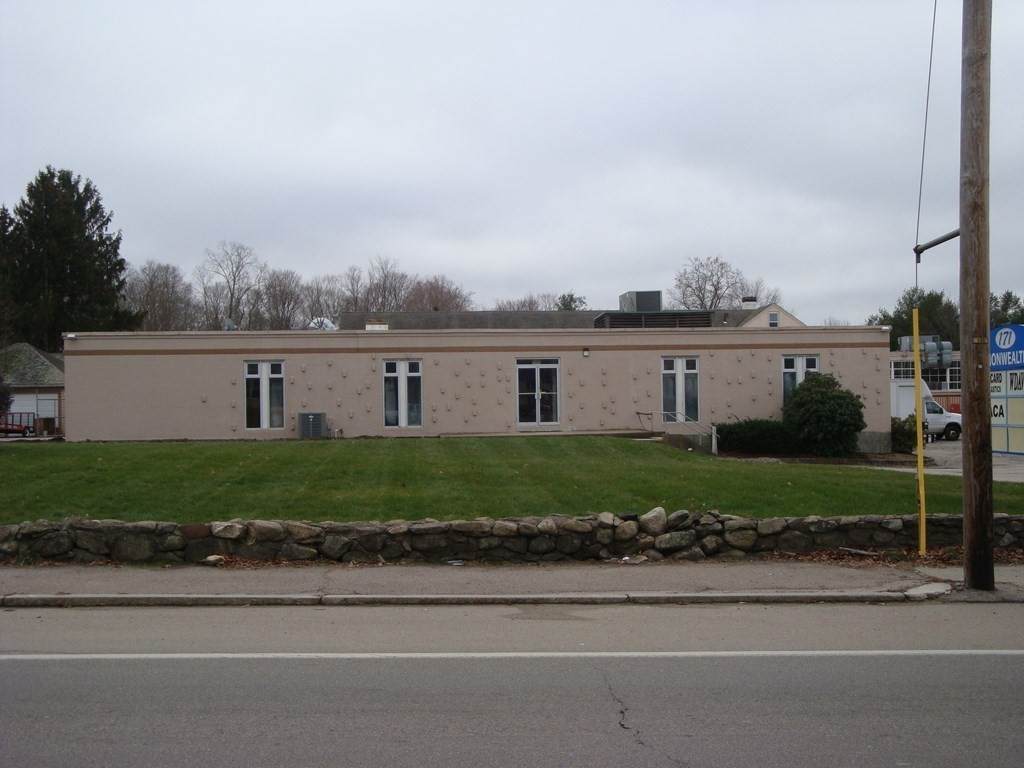 171 Commonwealth Ave - Photo 1
