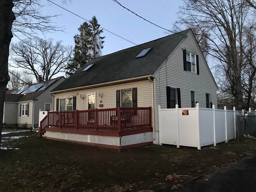 141 Dorset St - Photo 1