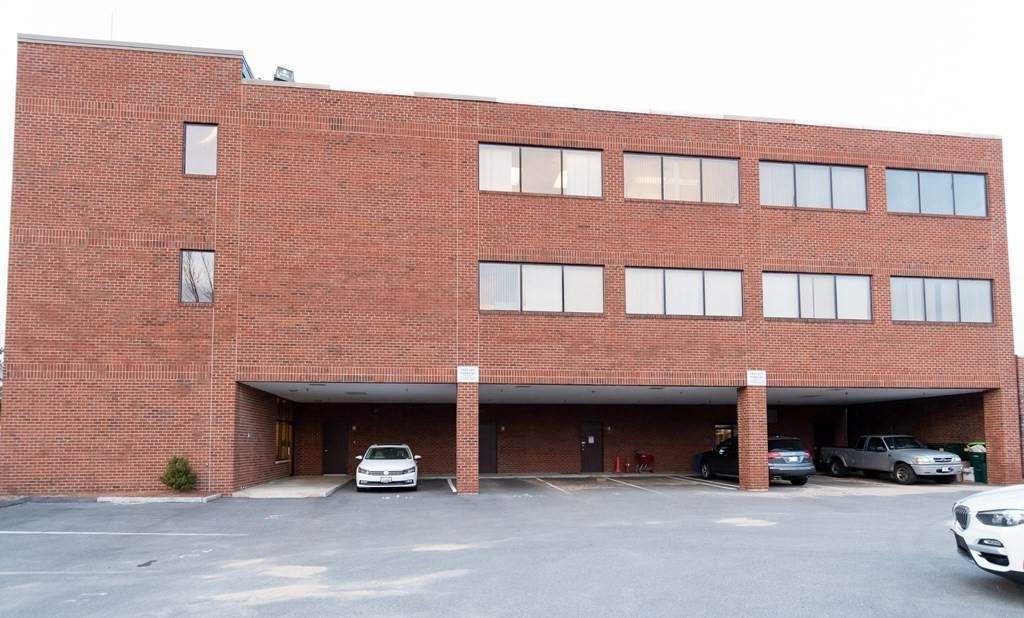 1032 Great Plain Avenue - Photo 1