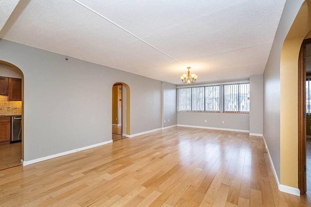 1731 Beacon St - Photo 1