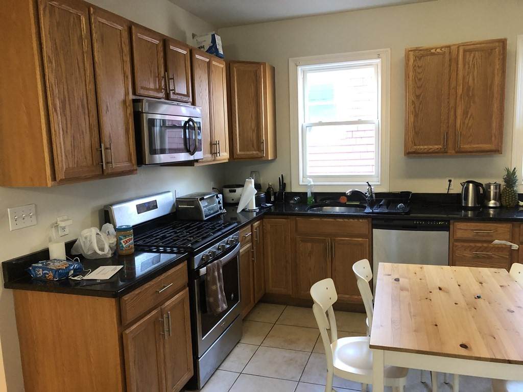 226 Calumet St - Photo 1