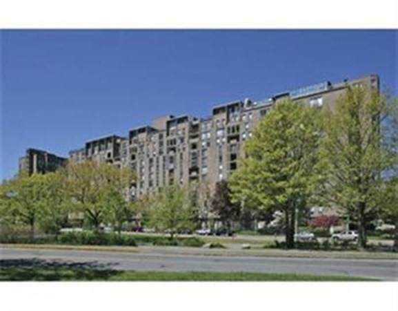 33 Pond Ave - Photo 1