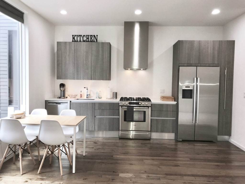 525 E First - Photo 1