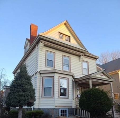 10 Pierce Ave - Photo 1