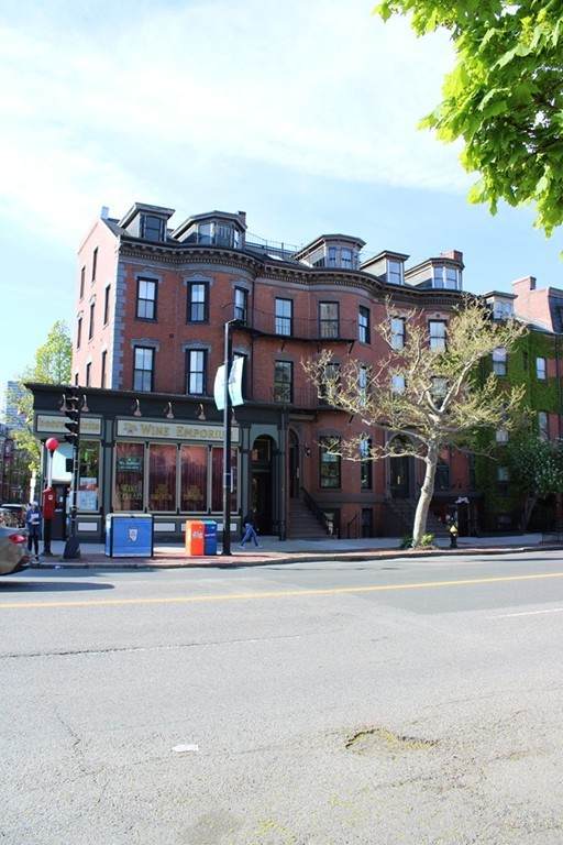 605 Tremont Street - Photo 1
