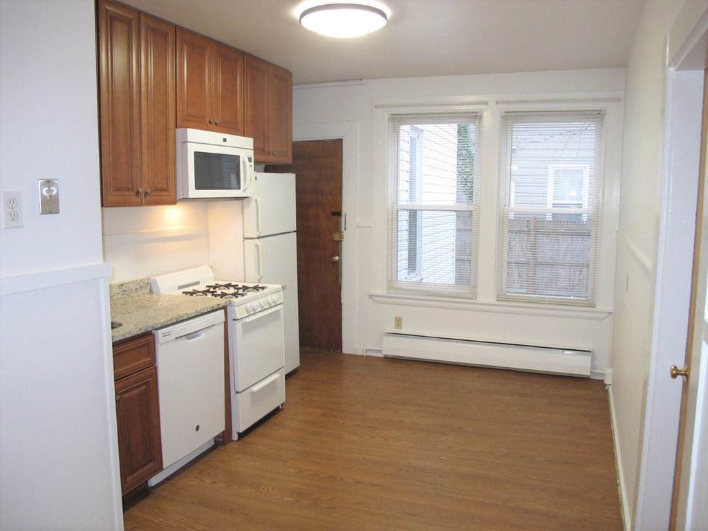 80 Hampshire St - Photo 1