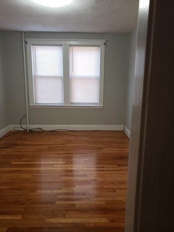 121 Hawthorne St - Photo 1