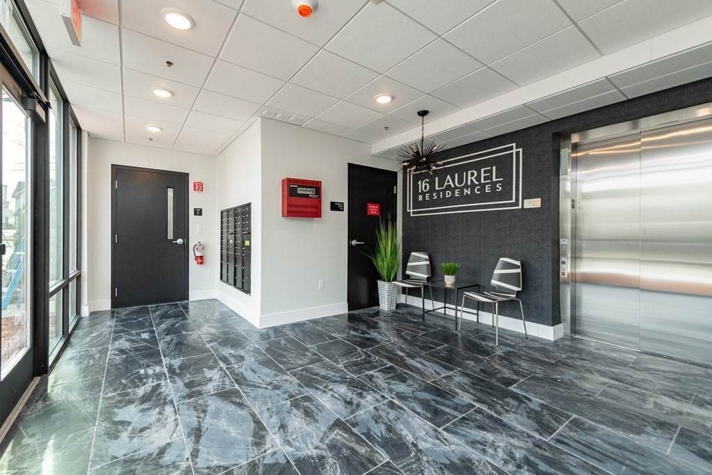 16 Laurel - Photo 1