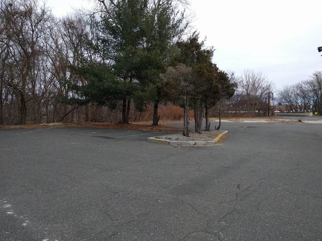 550 Main St - Photo 1