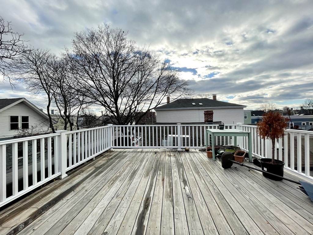 1146 Cambridge St - Photo 1