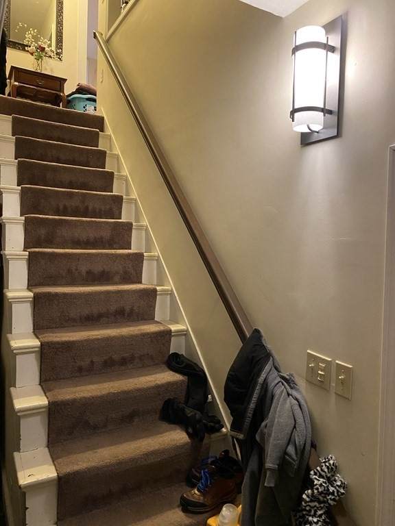 16 Grove - Photo 1