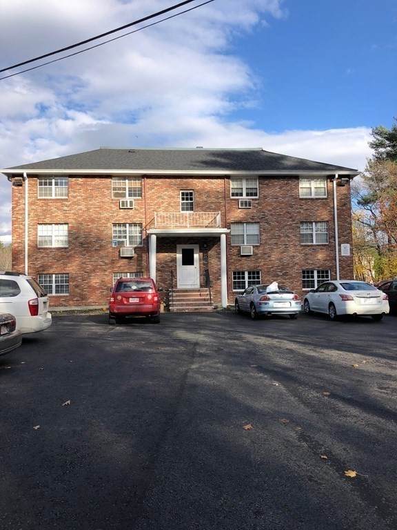 424 Great Rd - Photo 1