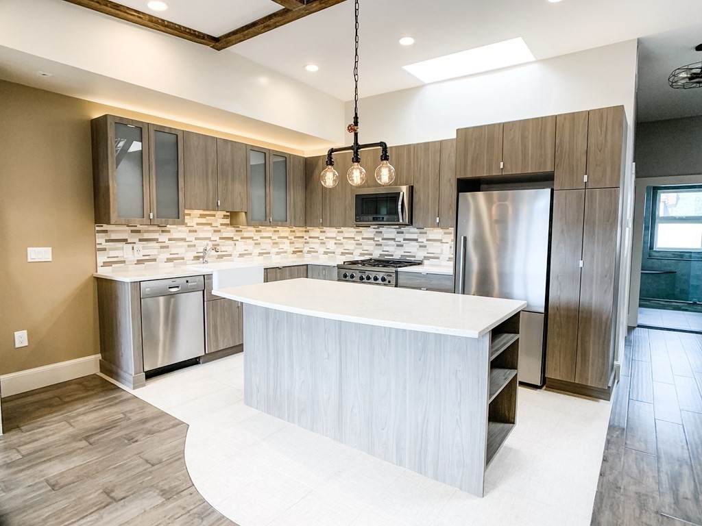 149 W Concord - Photo 1