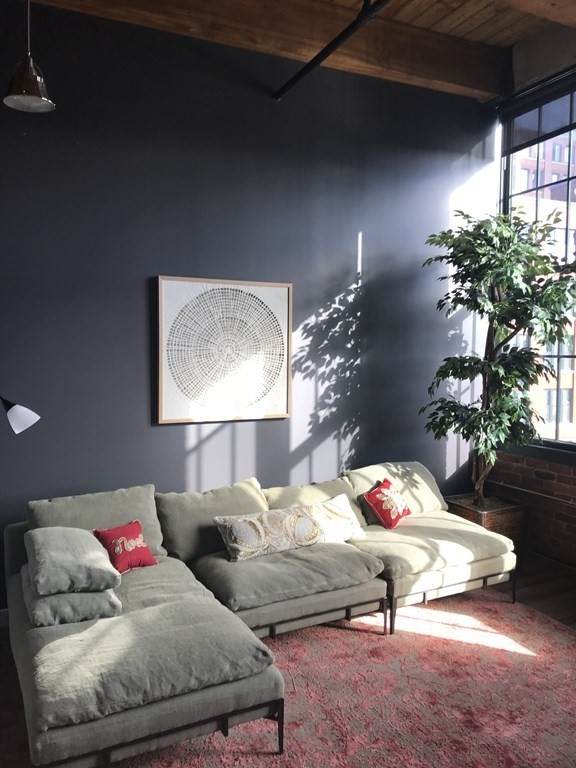 63 Melcher - Photo 1