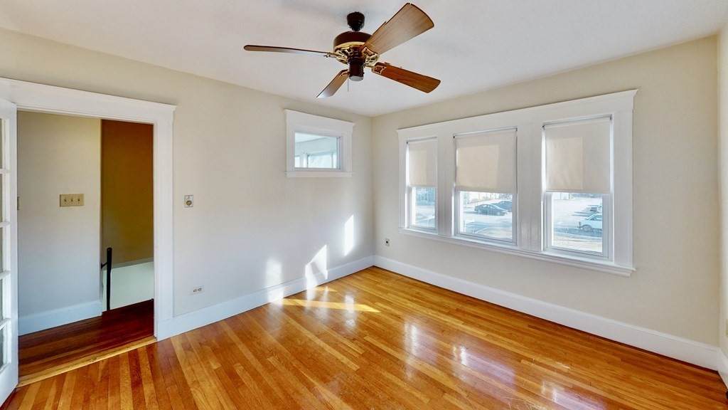 867 Southern Artery - Photo 1