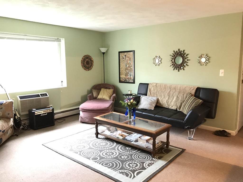 40 Bryon Rd - Photo 1