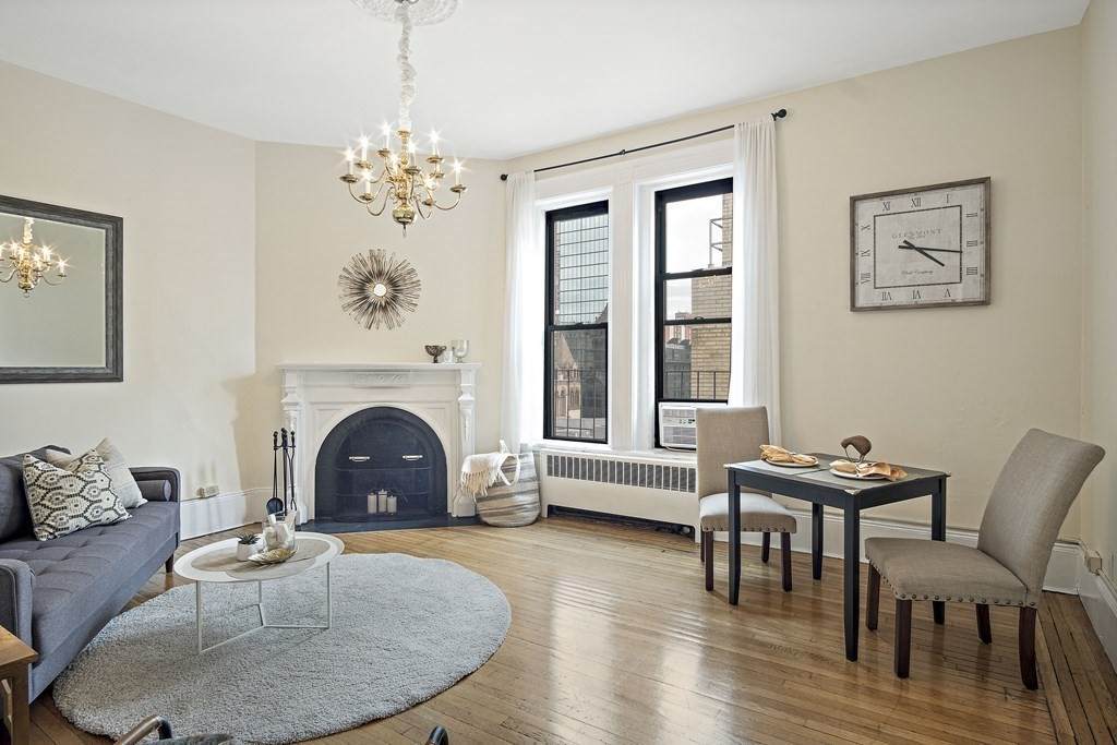 271 Dartmouth Street - Photo 1