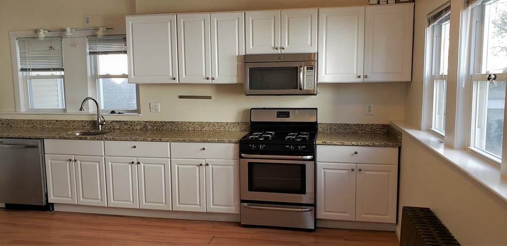 116 Thorndike St - Photo 1