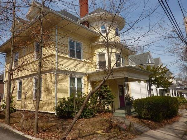 116 Thorndike St - Photo 1