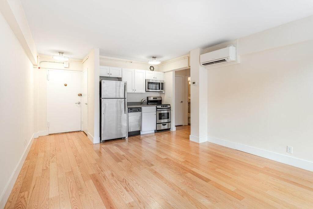1440 Beacon - Photo 1