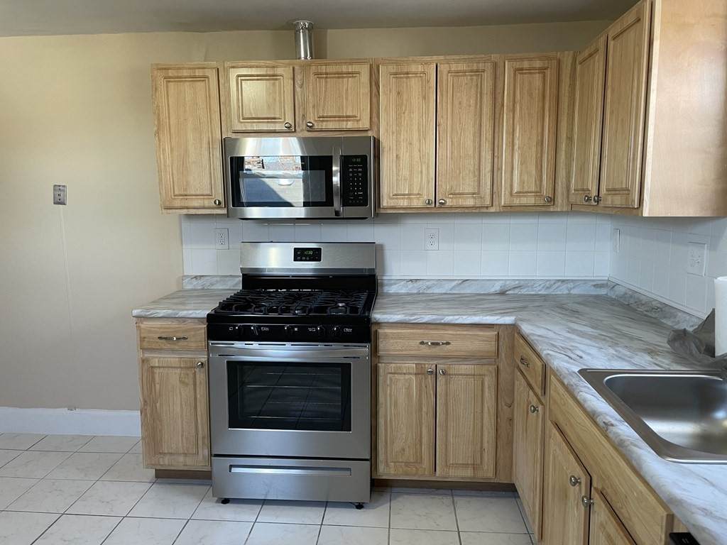 137 Milton Ave - Photo 1
