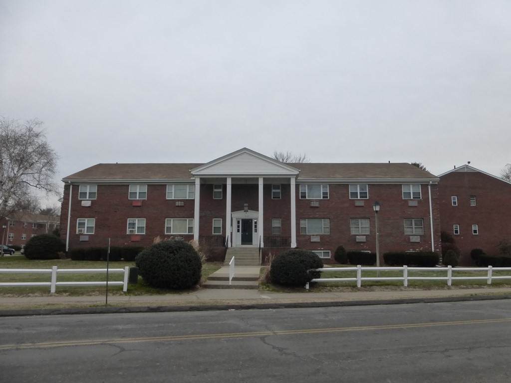 20 Regency Park Dr - Photo 1