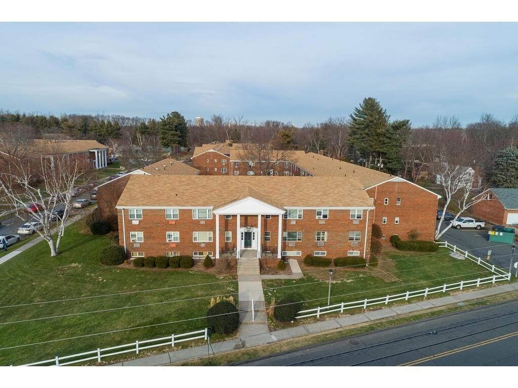 23 Regency Park Dr - Photo 1