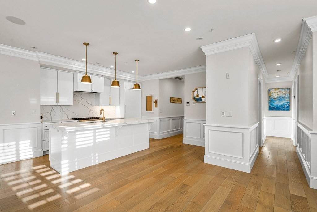 154 W. 8th - Photo 1