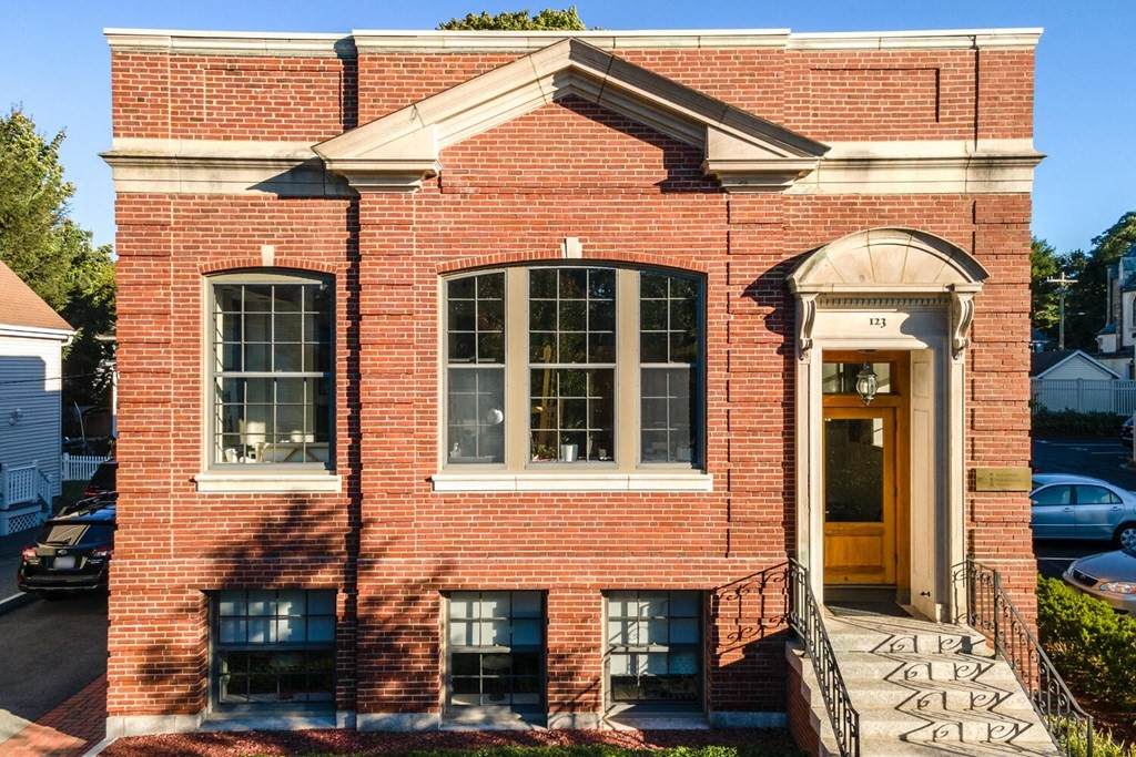 123 Washington St - Photo 1