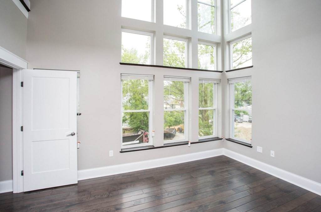 60 Howard St - Photo 1