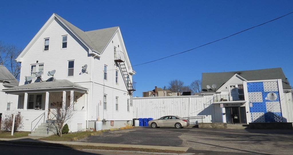 28-32 Mary Ave - Photo 1