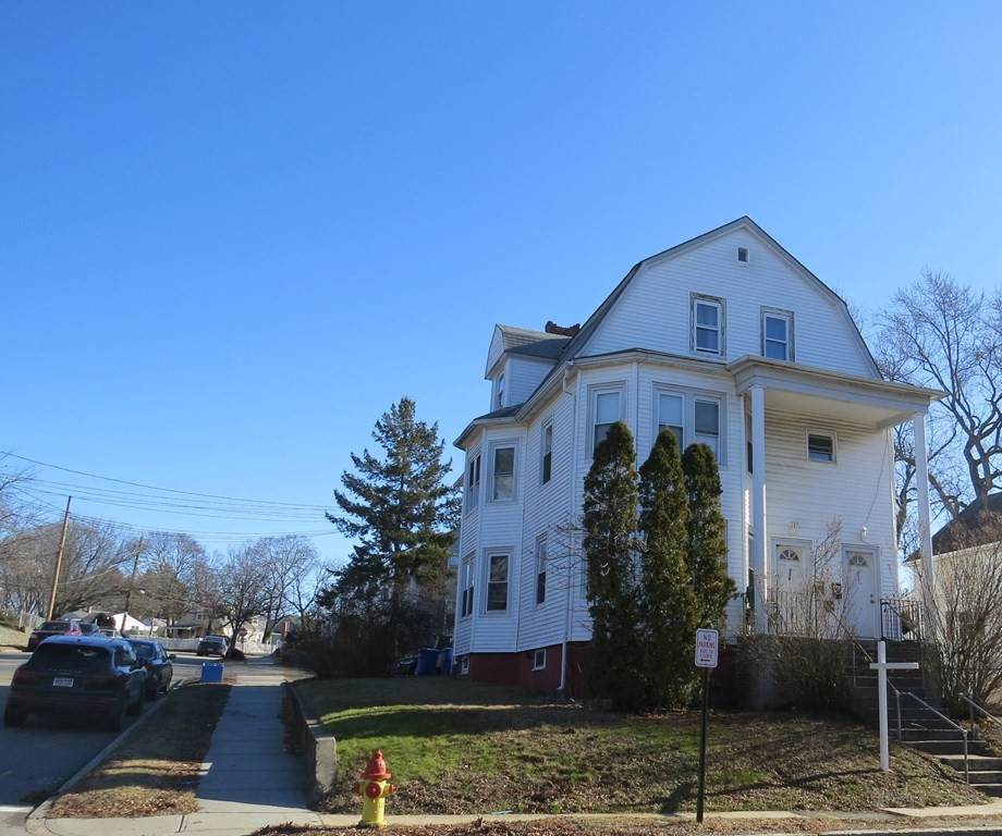 237-239 Roger Williams Ave - Photo 1