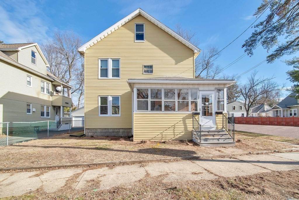 109-111 Dwight Rd - Photo 1