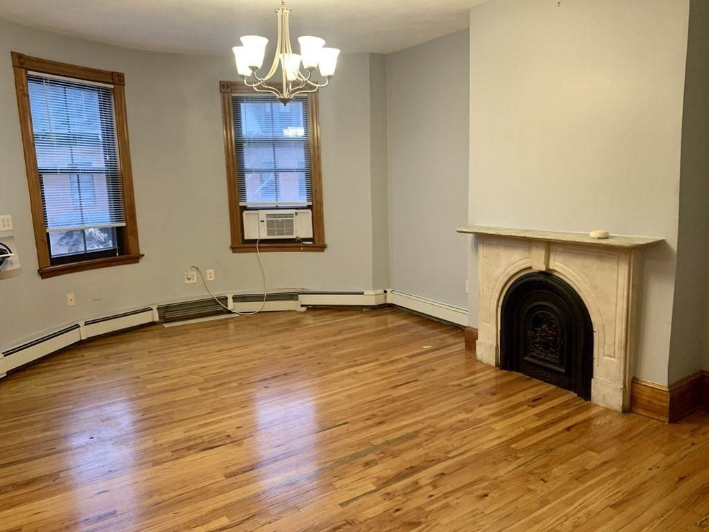 95 E. Brookline St - Photo 1