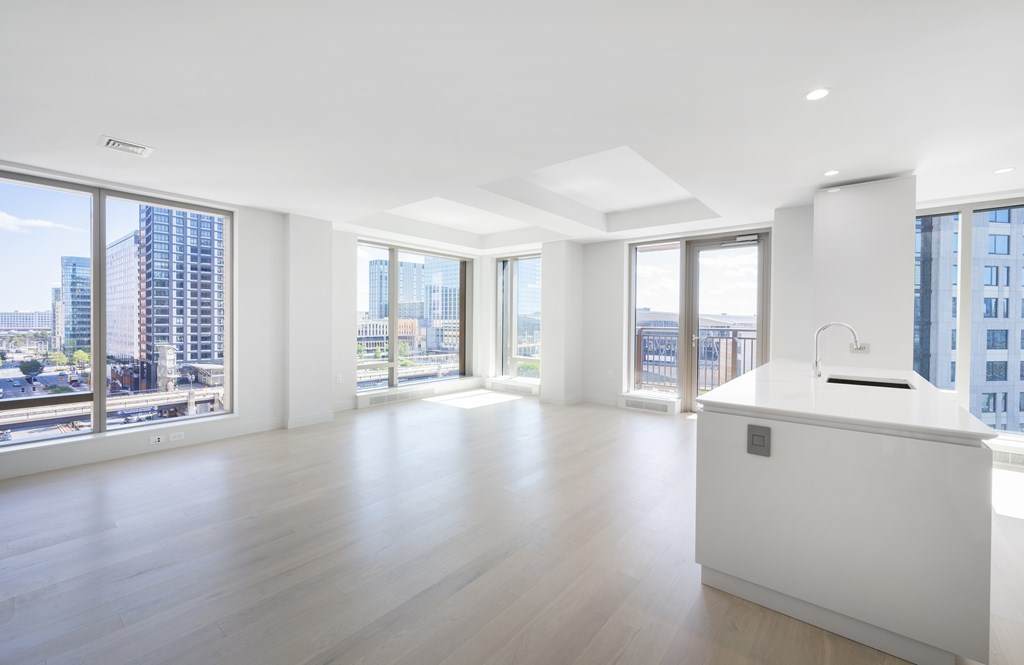 135 Seaport Boulevard - Photo 1