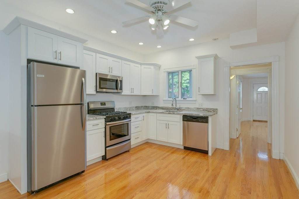 662 E 5Th St - Photo 1