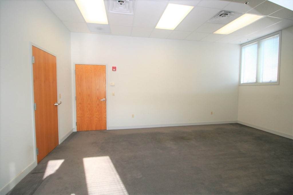 150 Newburyport Turnpike - Photo 1