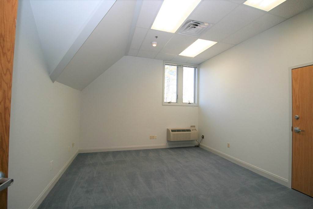 150 Newburyport Turnpike - Photo 1