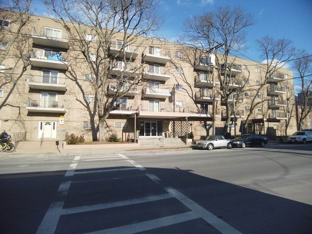 121 Tremont - Photo 1